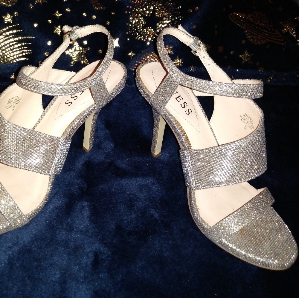 GUESS Heels - Picture 2 of 5
